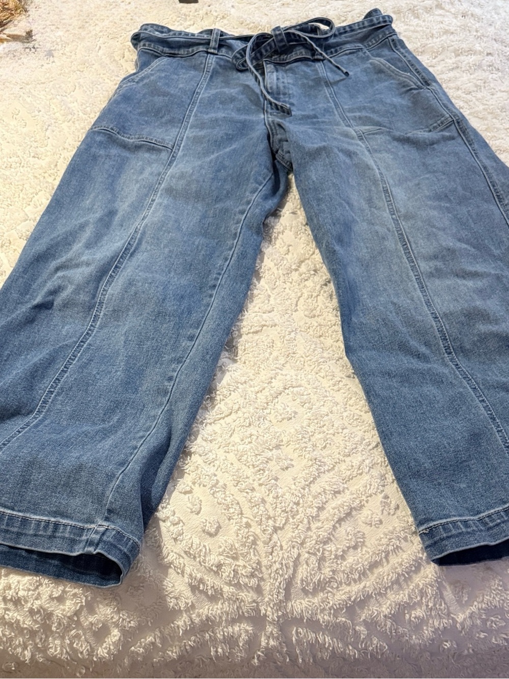 Hudson cropped 14 jeans
